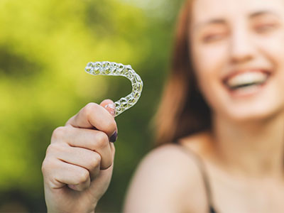 Drs. Kenneth   Robin Rawlinson, LLC | Root Canals, Invisalign reg  and Crowns
